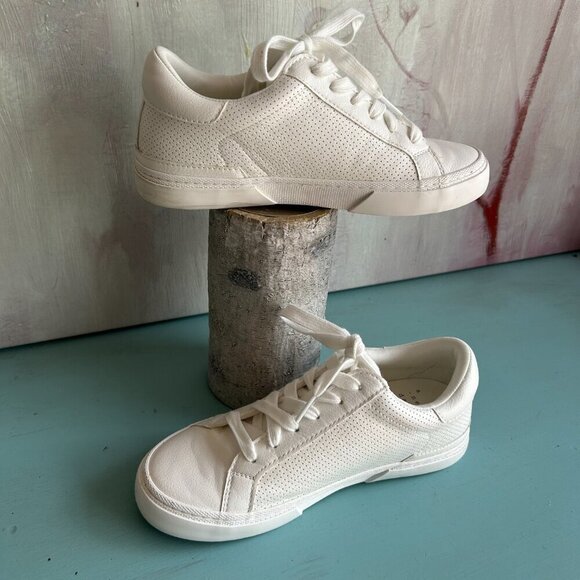 A New Day Maddison Sneakers with Memory Foam Insole White Sneaker Size 6.5 - Picture 2 of 10